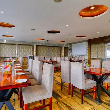 The Ashoka Hotel Indore Zewnętrze zdjęcie