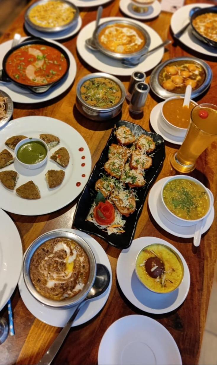 The Ashoka Hotel Indore Zewnętrze zdjęcie