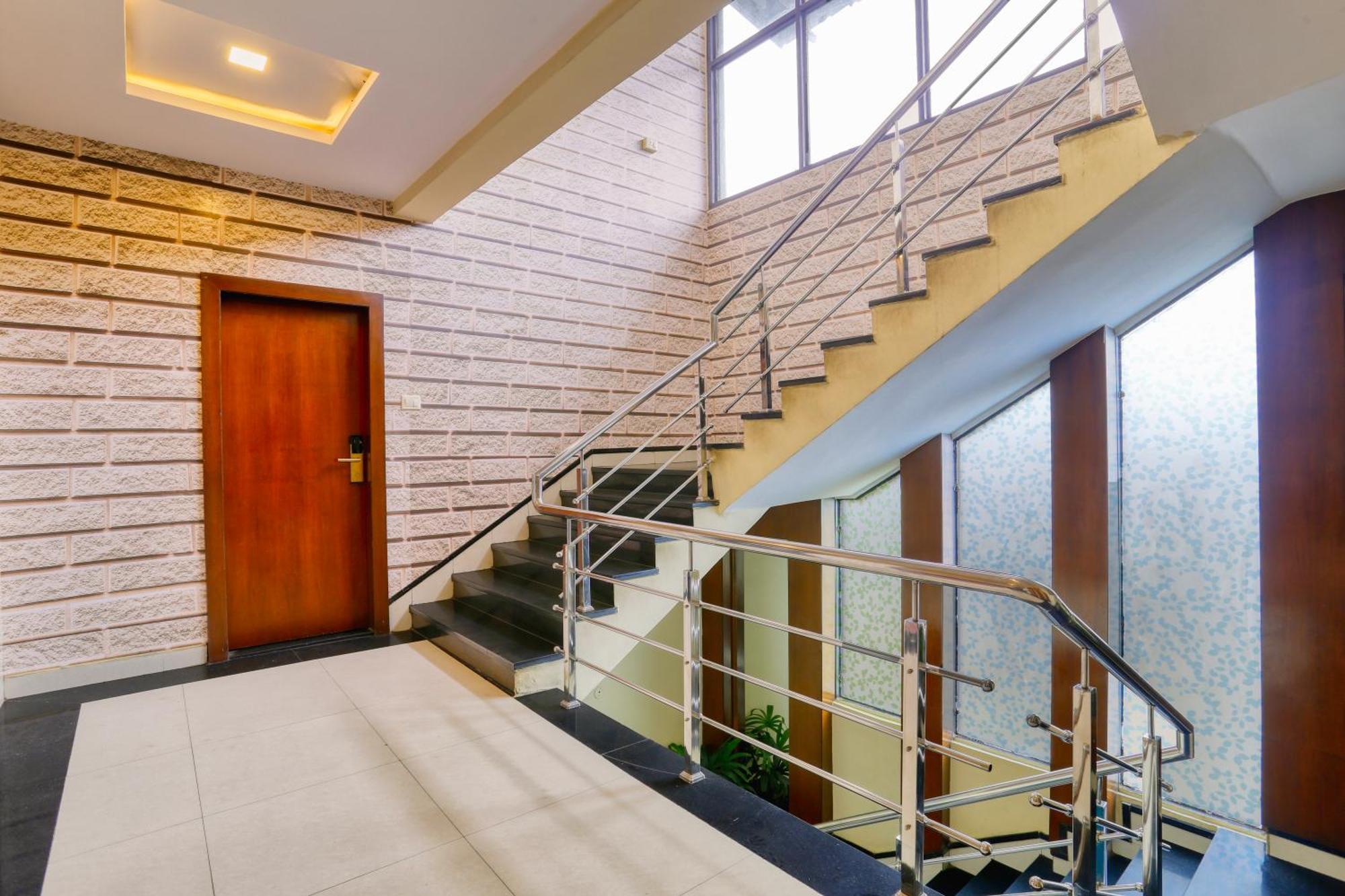 The Ashoka Hotel Indore Zewnętrze zdjęcie