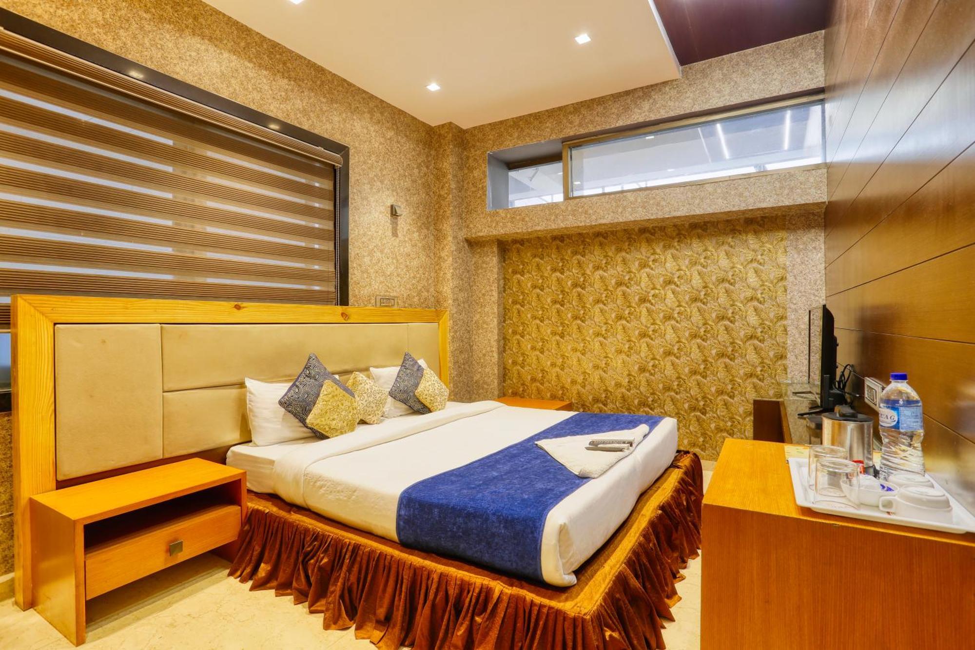 The Ashoka Hotel Indore Zewnętrze zdjęcie