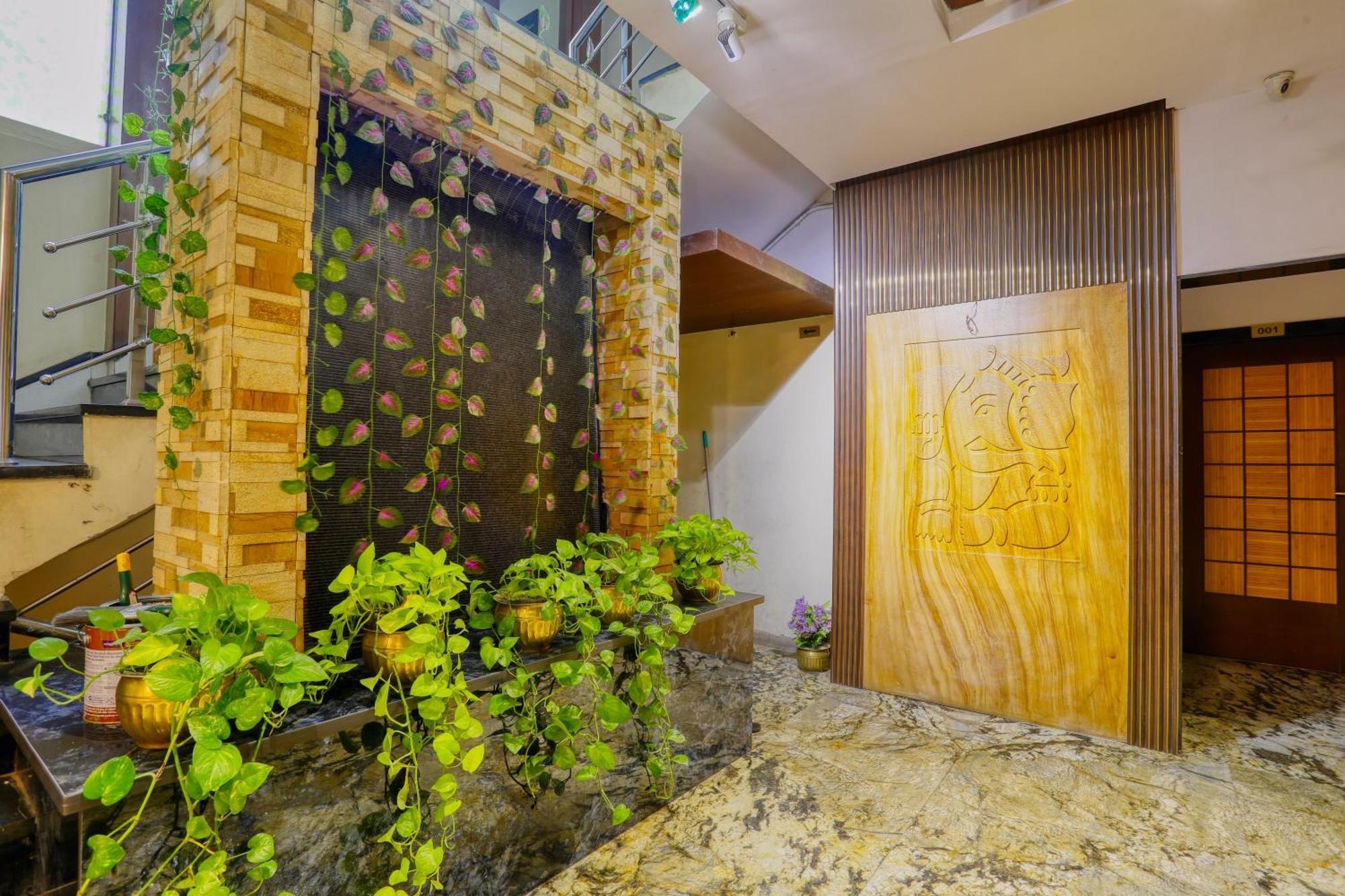 The Ashoka Hotel Indore Zewnętrze zdjęcie