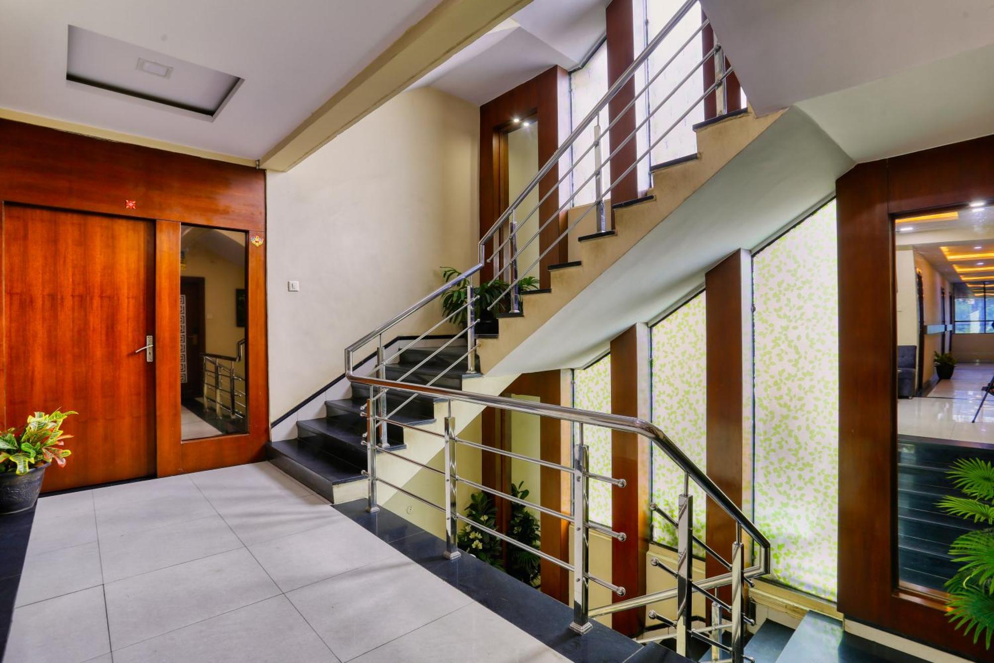 The Ashoka Hotel Indore Zewnętrze zdjęcie