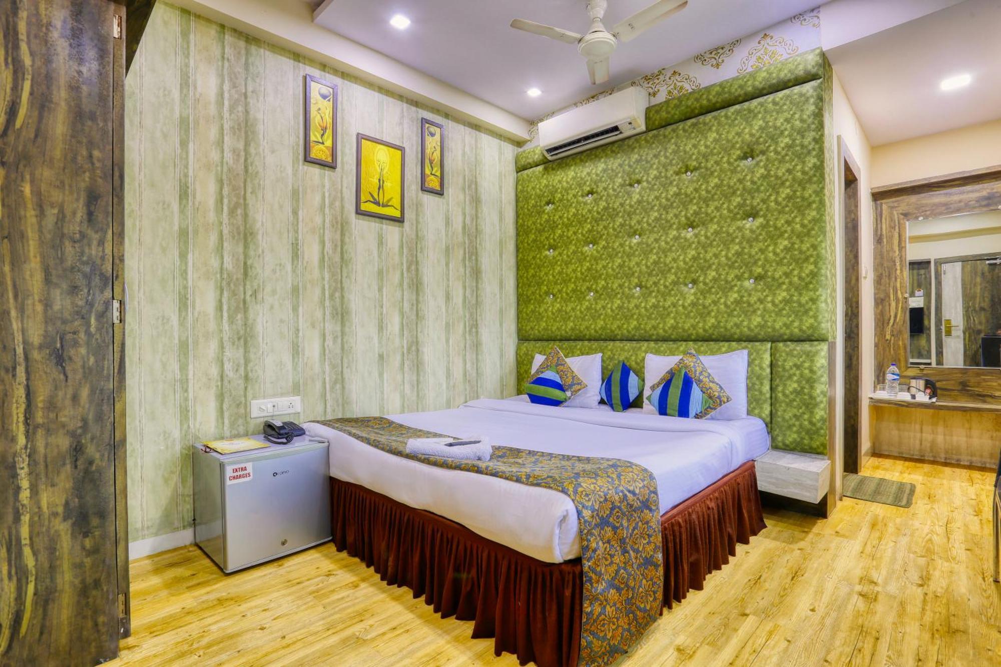 The Ashoka Hotel Indore Zewnętrze zdjęcie