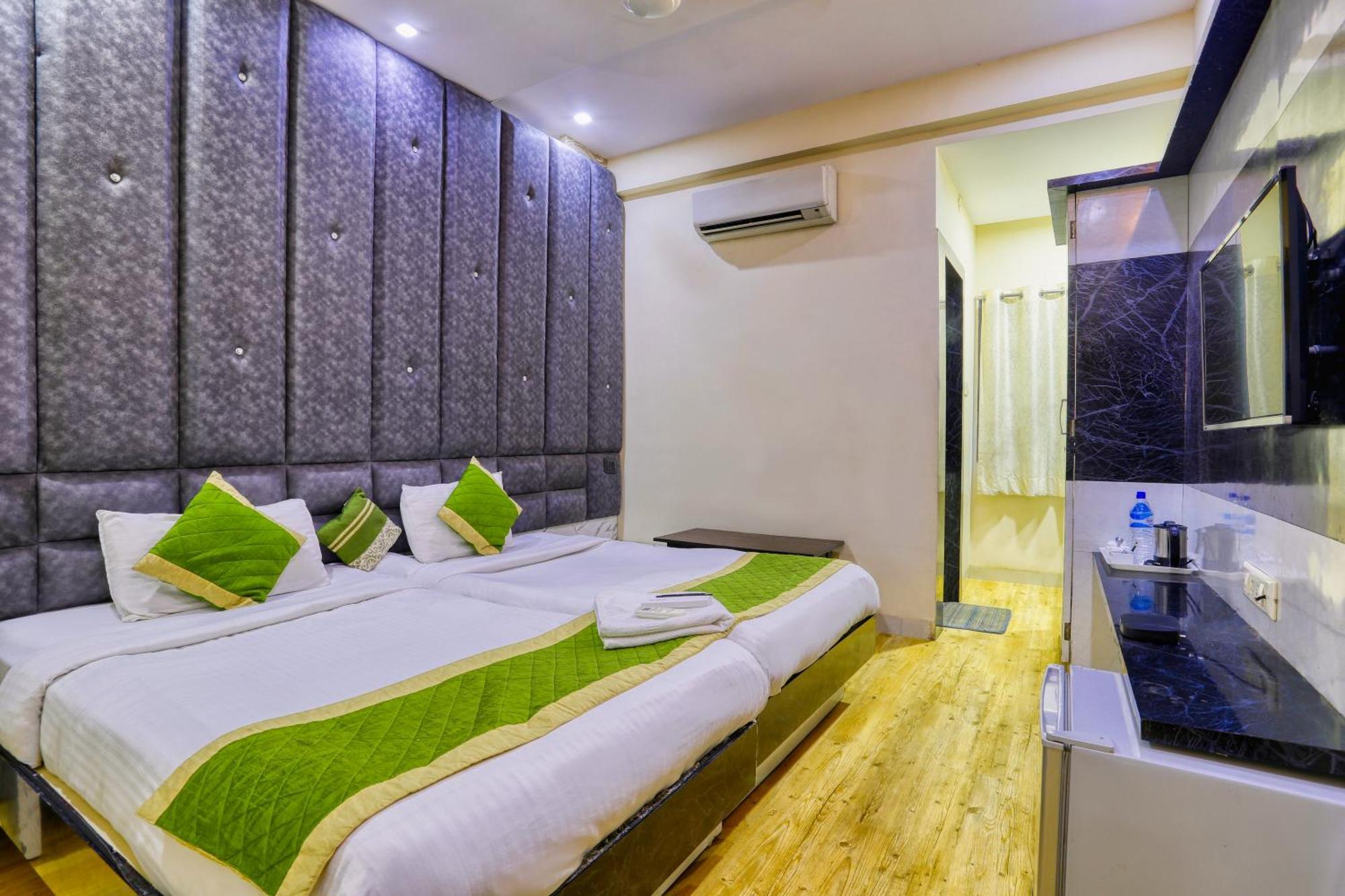 The Ashoka Hotel Indore Zewnętrze zdjęcie