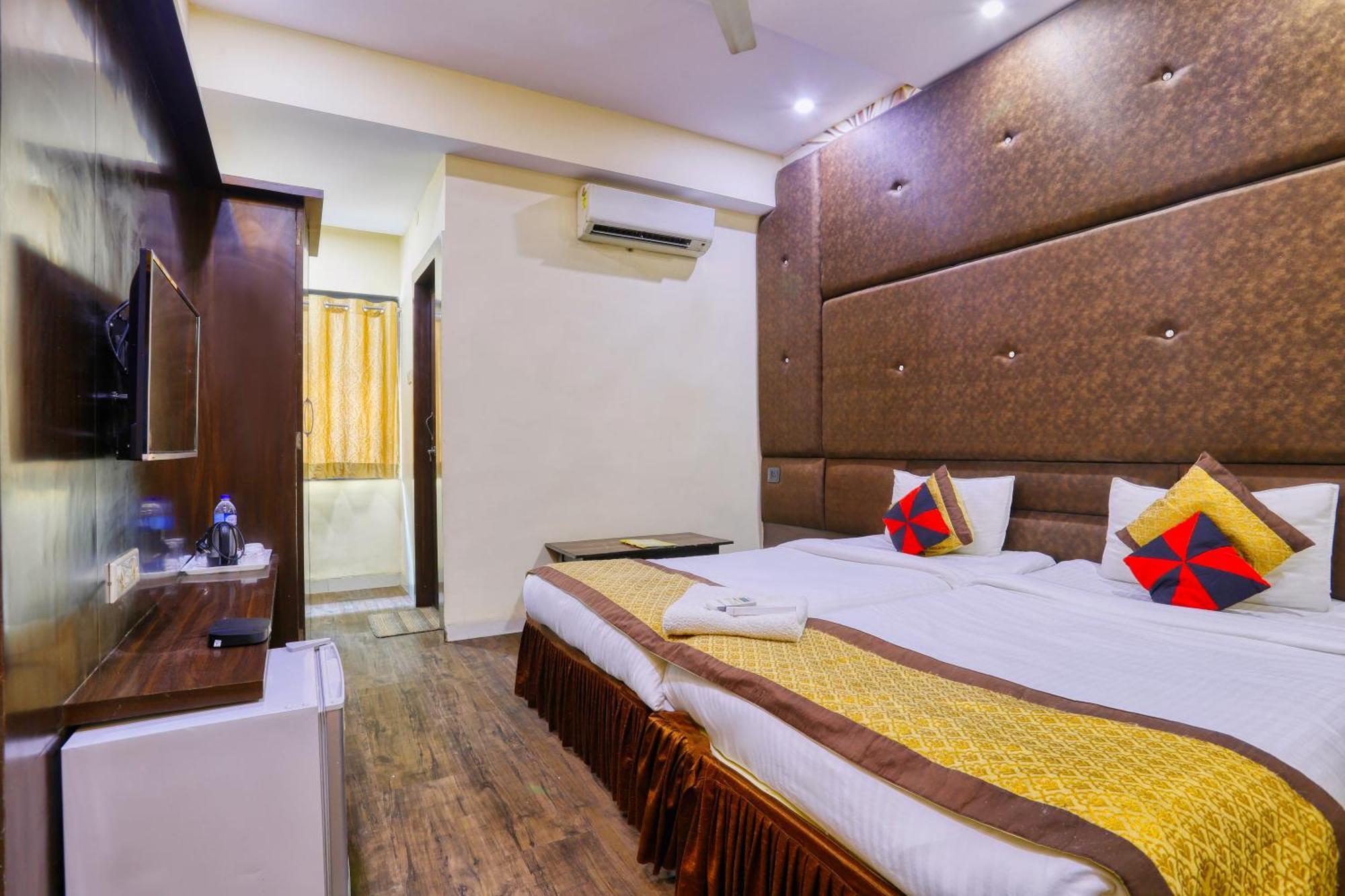 The Ashoka Hotel Indore Zewnętrze zdjęcie