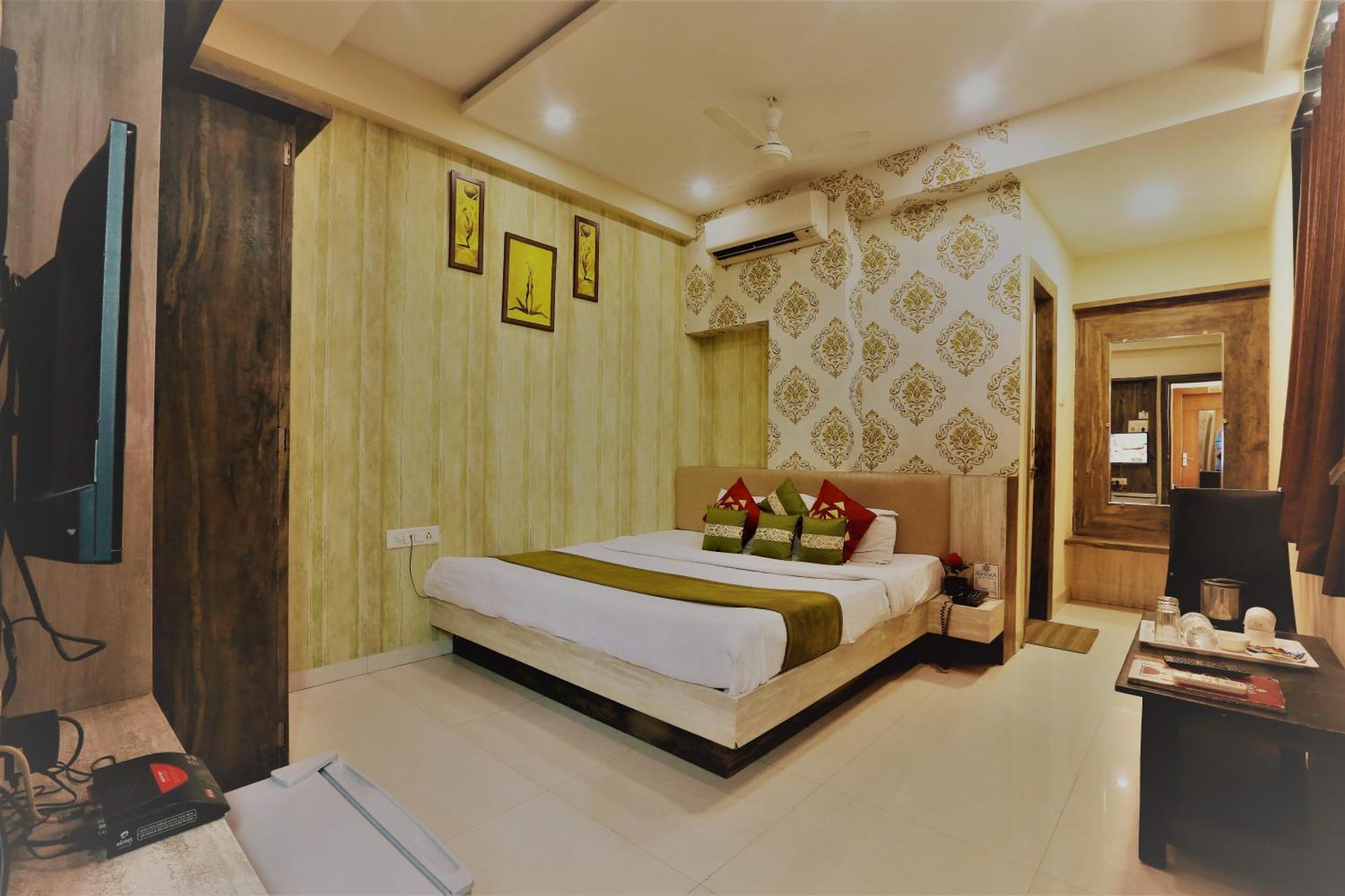The Ashoka Hotel Indore Zewnętrze zdjęcie